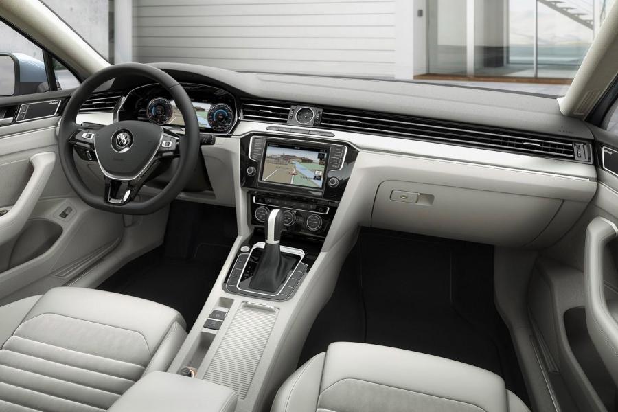  Volkswagen Passat 2015 года  (фото 19 из 23)